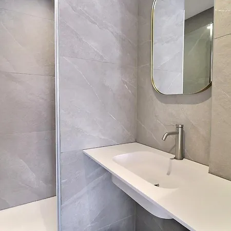 Superbe Duplex 5p Meribel - Skis Aux Pieds, 8-10 Pers, Animaux Acceptes - Fr-1-182-246 Apartment *